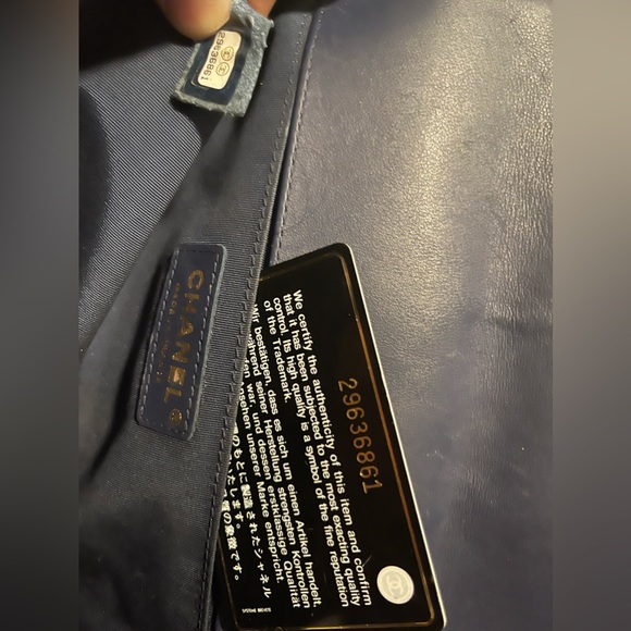 Chanel boy bag suede - Picture 3 of 4